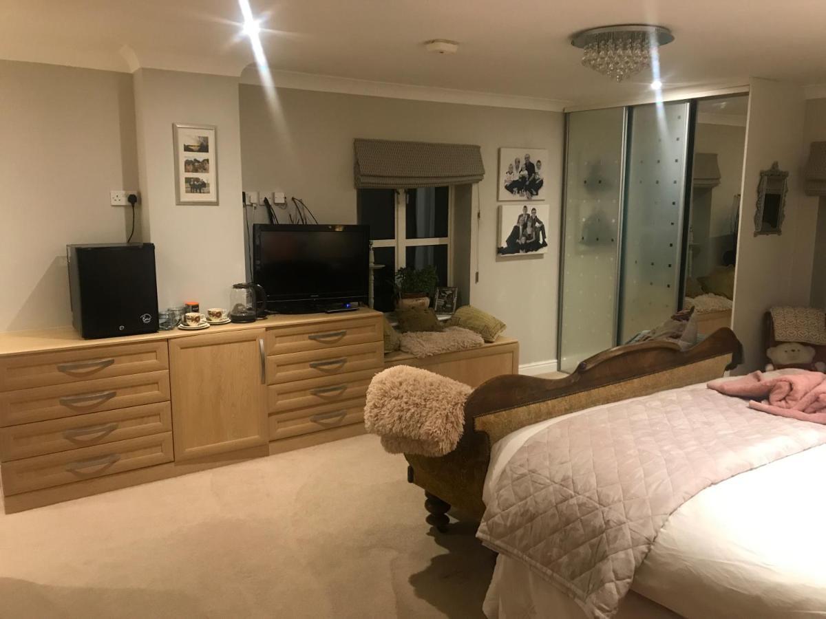 The Master Suite, Enjoy The Countryside In Style Ashover 외부 사진